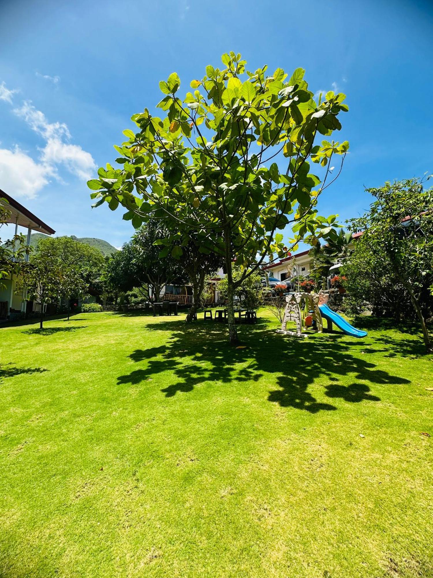 Tongatok Cliff Resort Mambajao Exterior foto